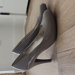 Steve Madden patent leather pumps